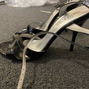 MOVE OUT SALE black Cathy Jean low heel